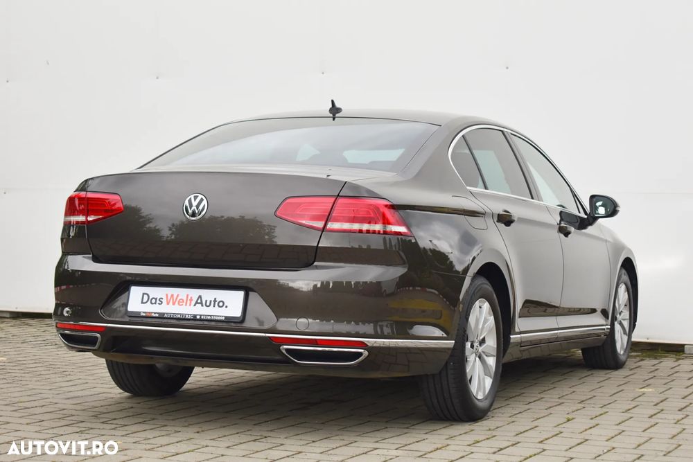 Volkswagen Passat 2.0 TDI SCR DSG Comfortline - 5