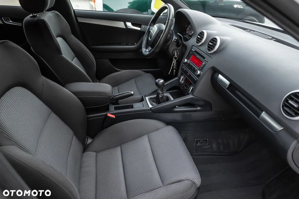 Audi A3 Sportback 1.4 TFSI S line Sportpaket - 28