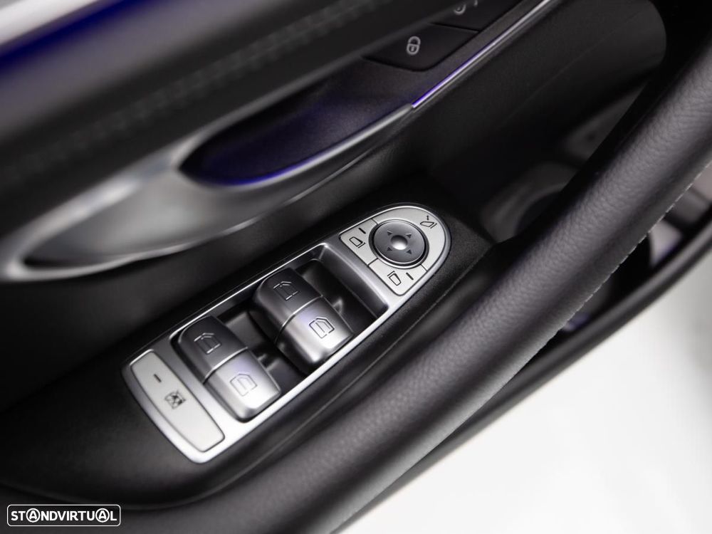 Mercedes-Benz E 300 de AMG Line - 15