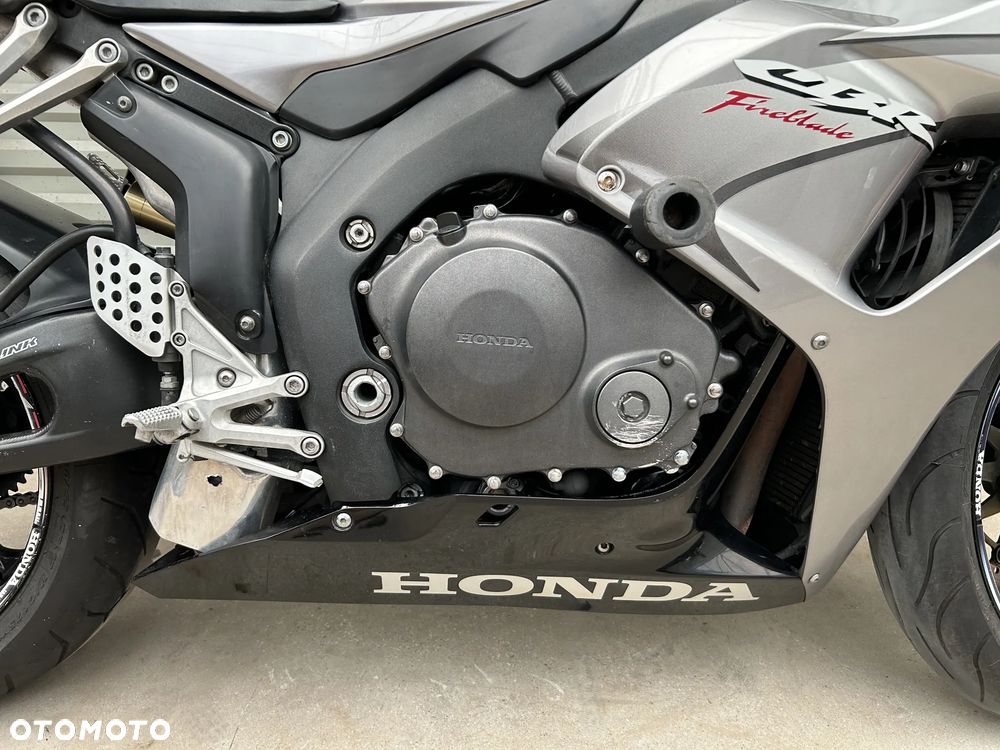 Honda CBR - 9