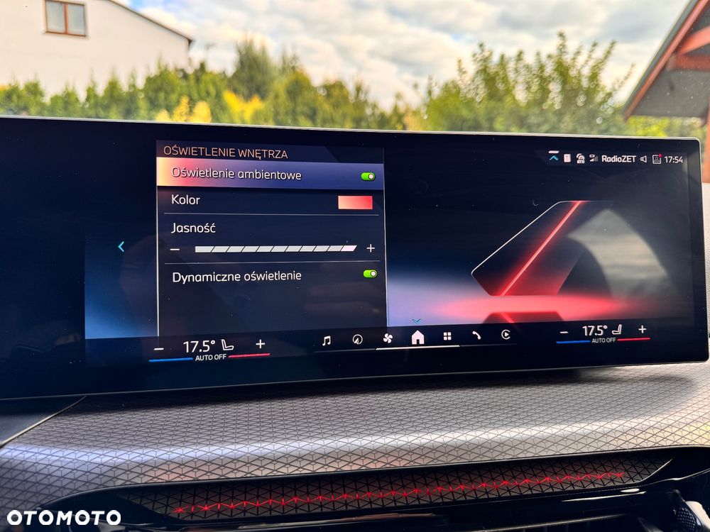 BMW Seria 3 330i xDrive M Sport - 29