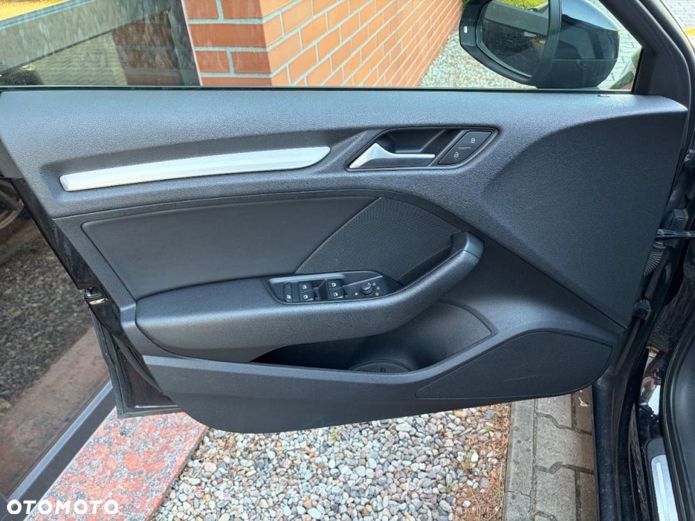 Audi A3 Sportback 2.0 TDI S tronic Ambiente - 24