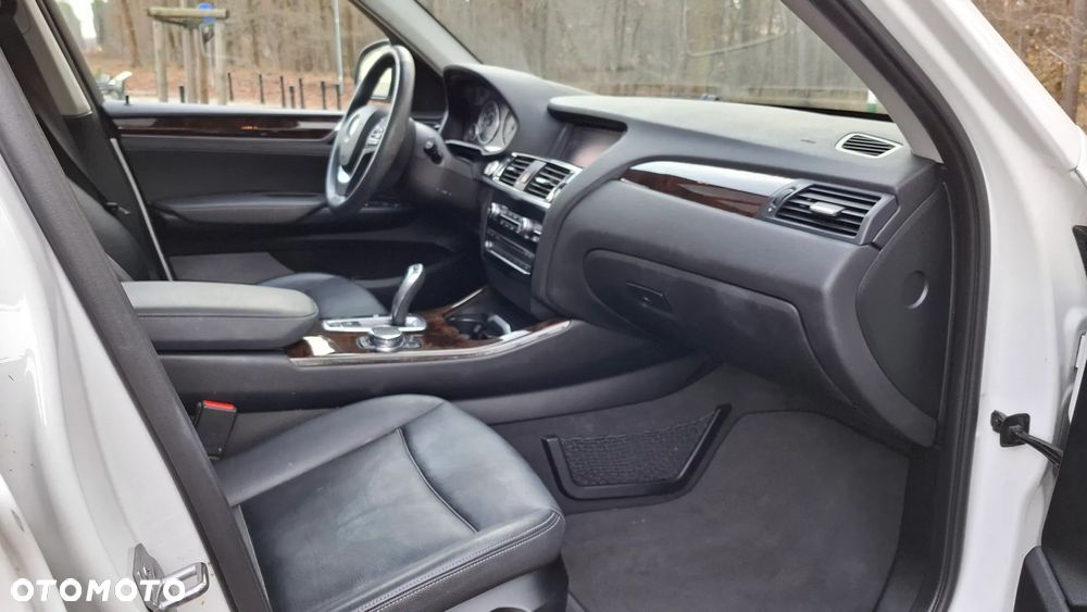 BMW X3 xDrive28i - 26