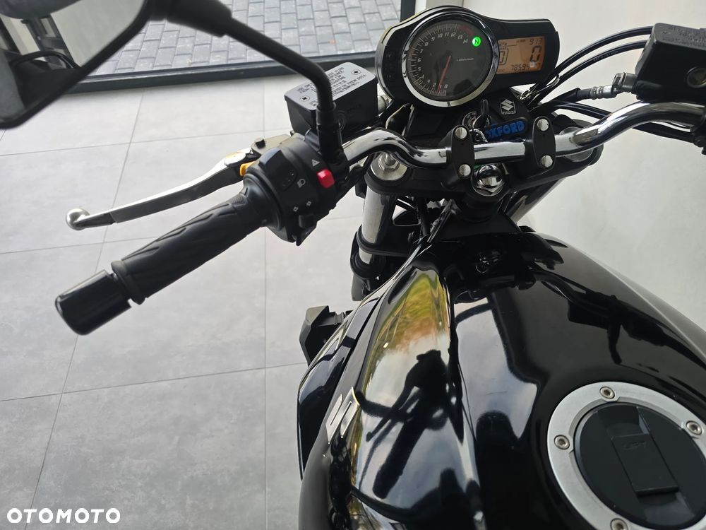 Suzuki Bandit - 25
