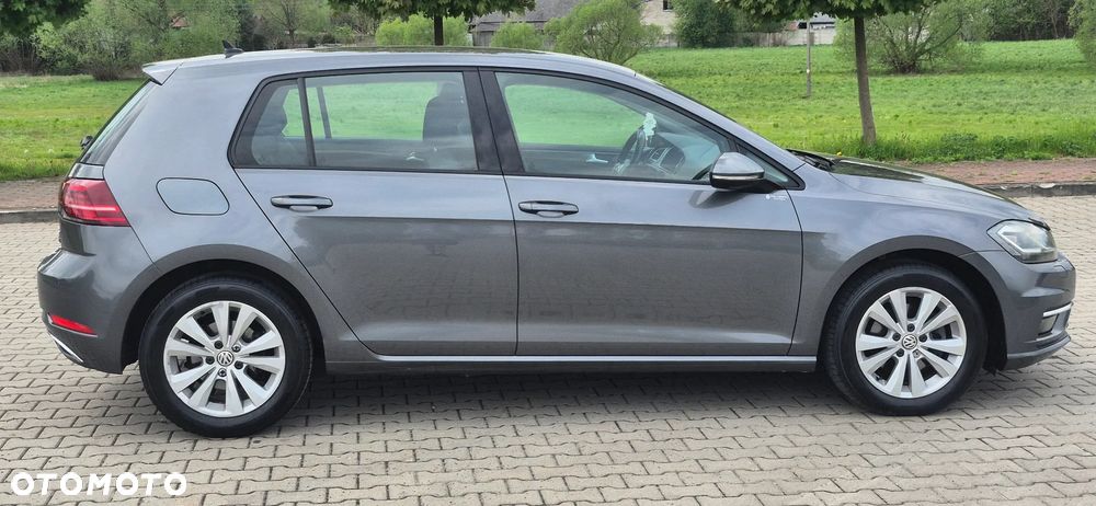 Volkswagen Golf - 8