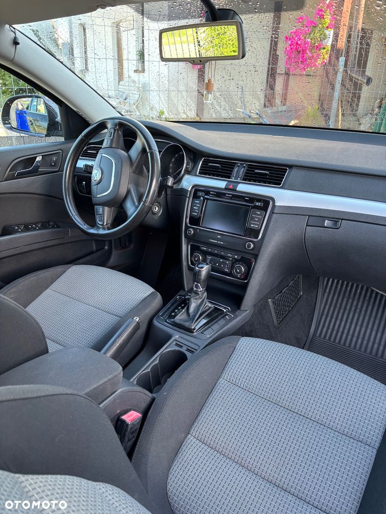 Skoda Superb 2.0 TDI Ambition DSG - 5