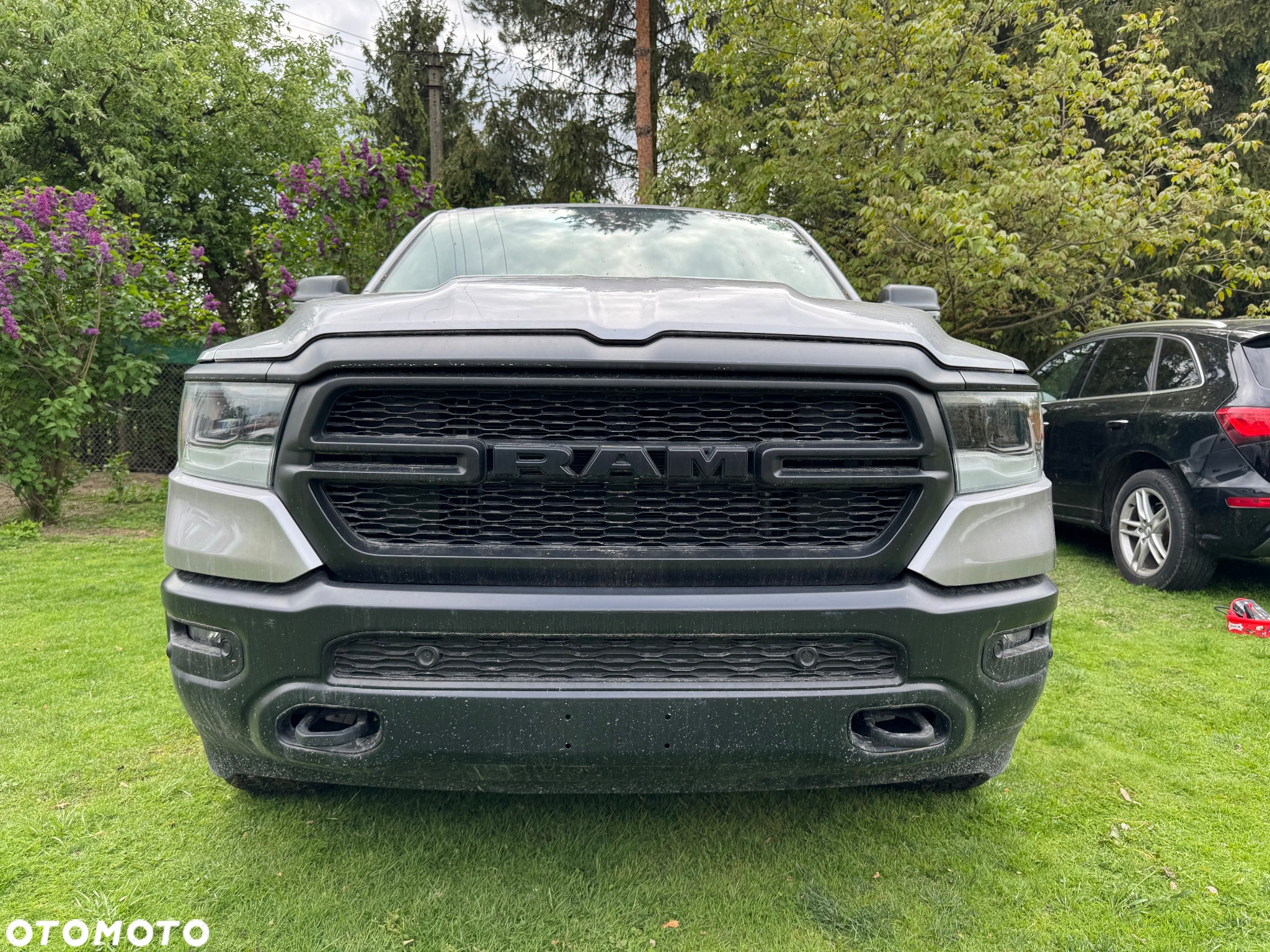 Dodge RAM 1500 5.7 4x4 - 17