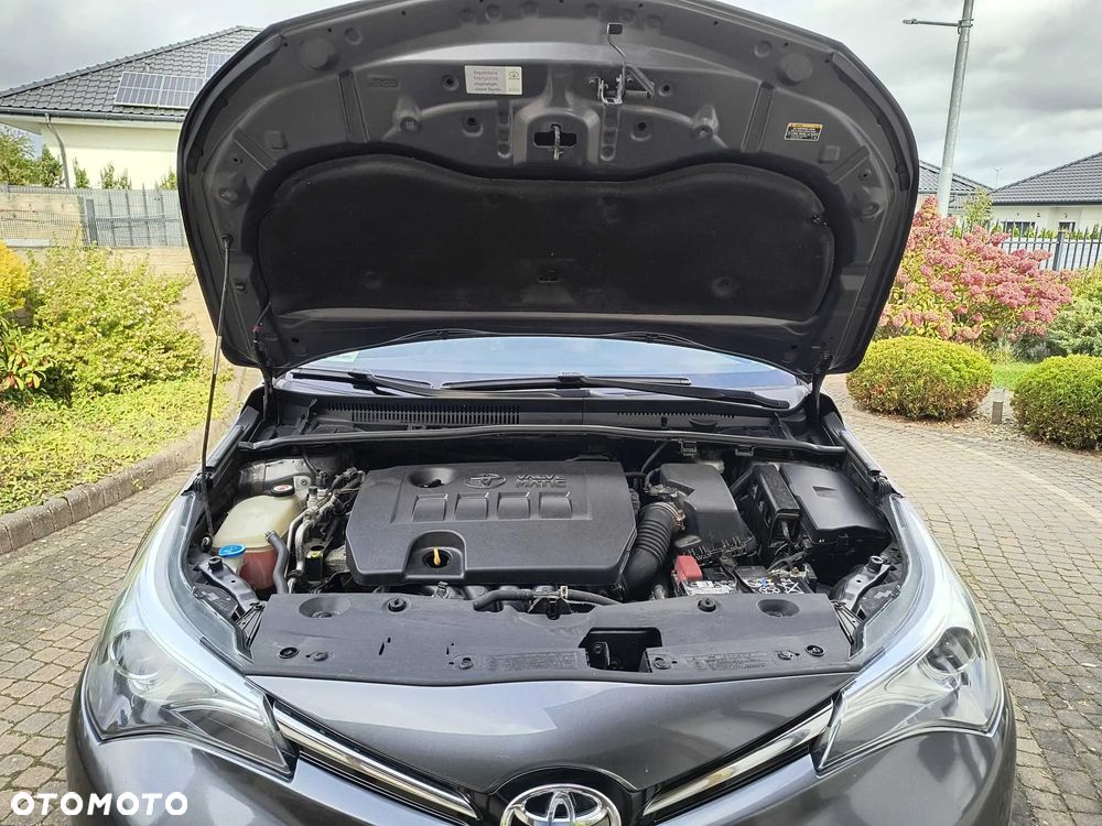 Toyota Avensis 1.8 Premium - 27