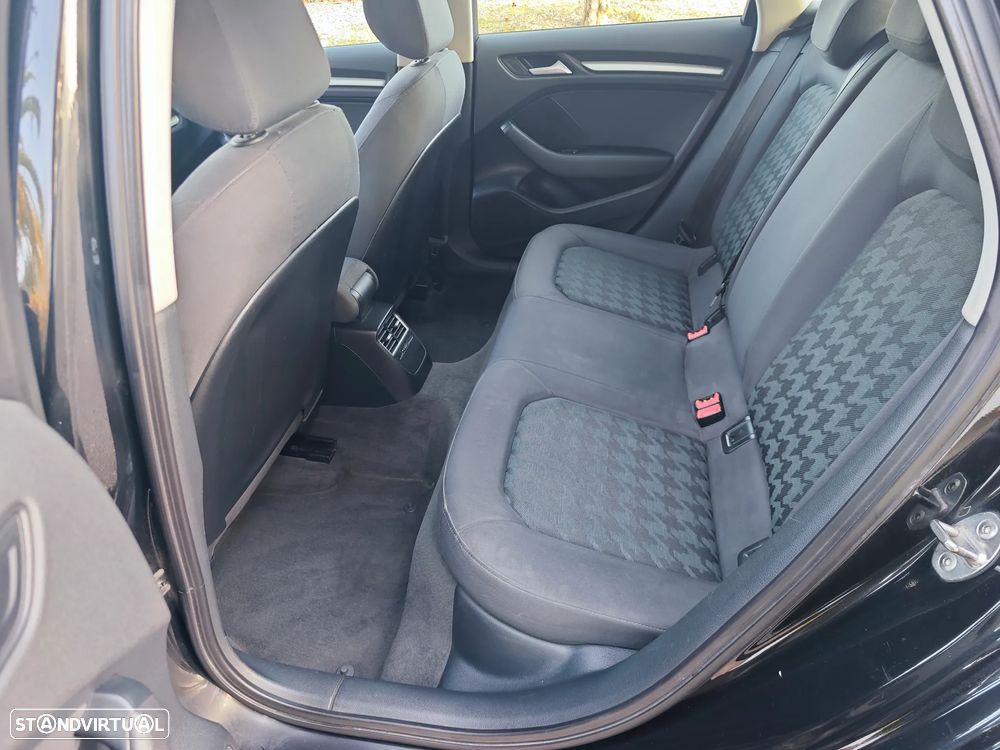 Audi A3 Sportback 1.6 TDI Advance - 6