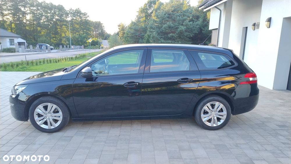 Peugeot 308 - 8