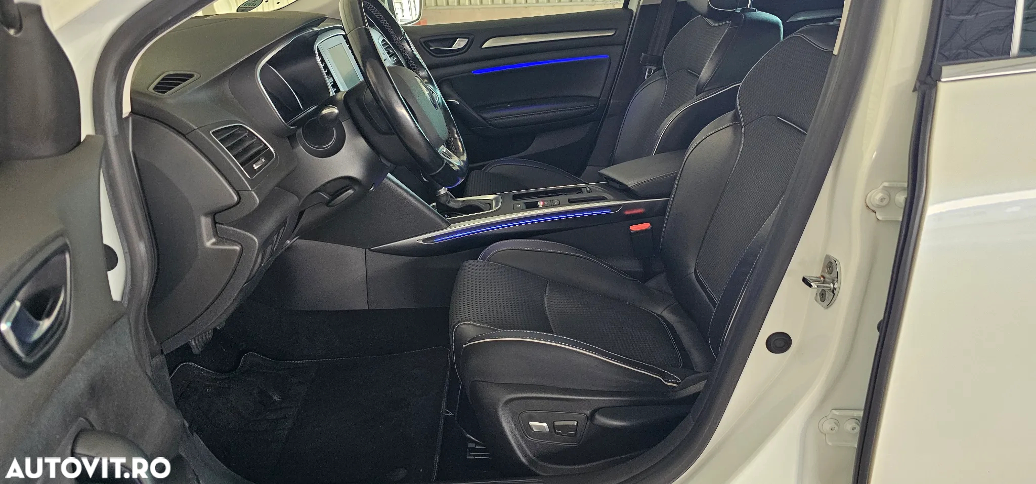 Renault Megane Grandtour ENERGY dCi 110 EDC BOSE EDITION - 11