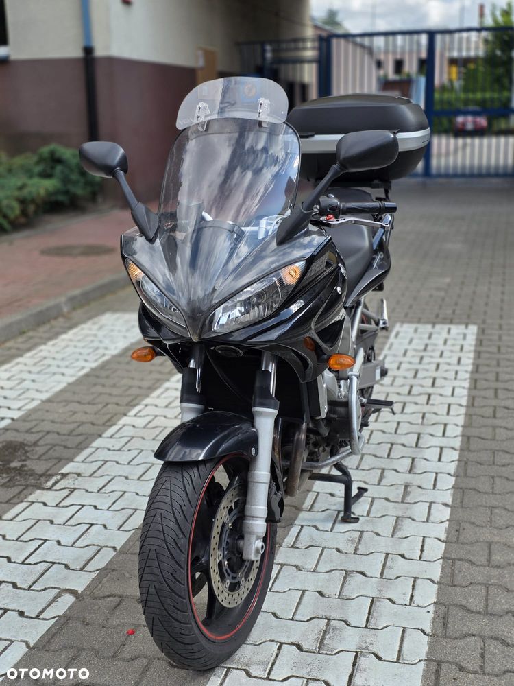 Yamaha FZ6 - 3