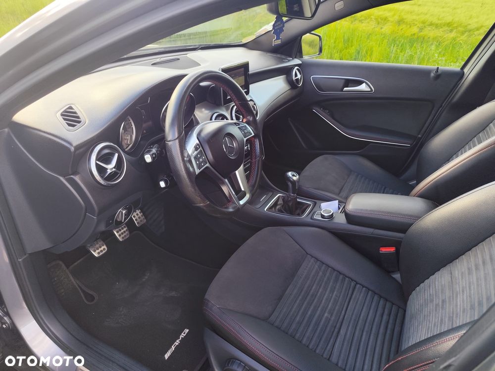 Mercedes-Benz GLA - 15