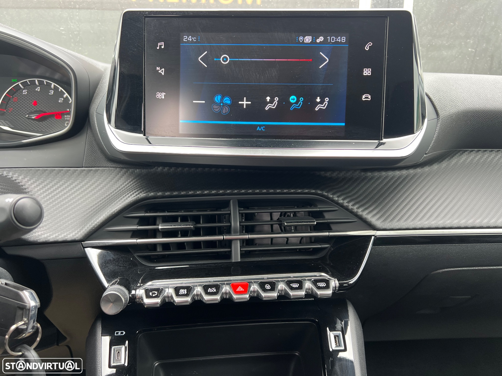 Peugeot 208 1.2 PureTech SE Style - 14