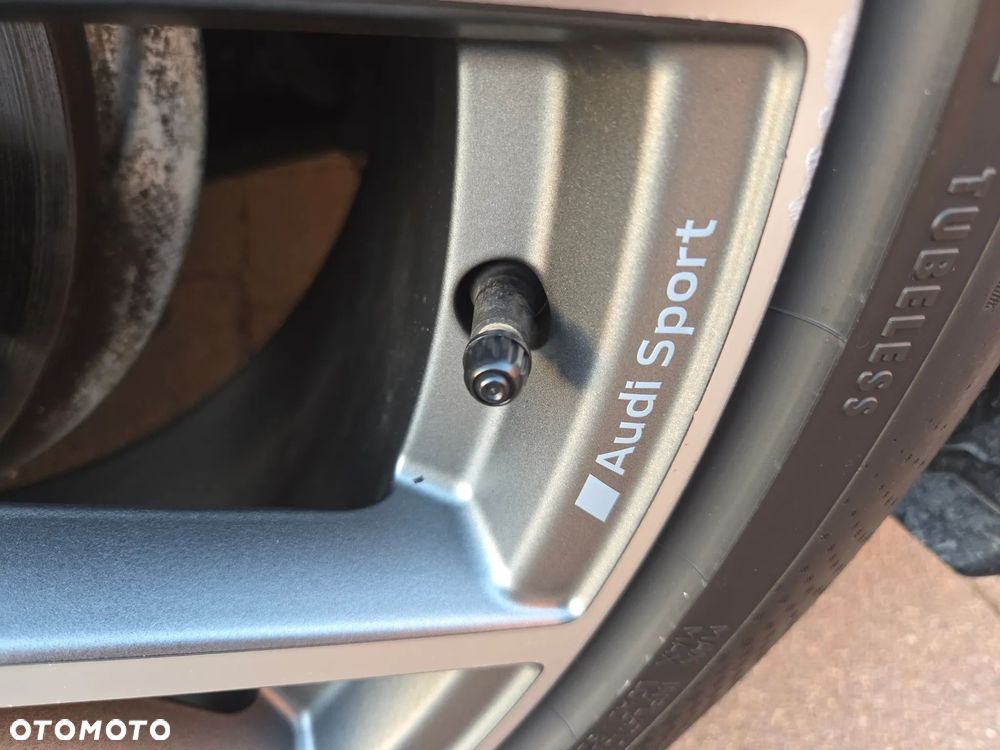 Audi A6 Avant 40 TDI S tronic S line - 34