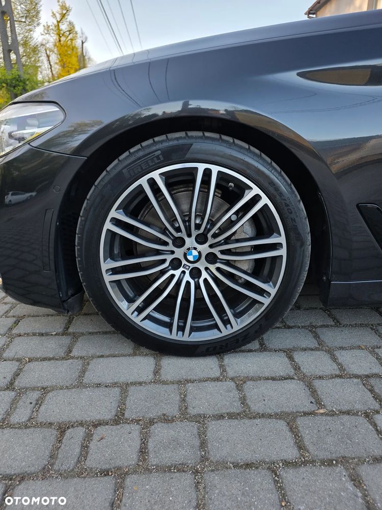 BMW Seria 5 530i M Sport Edition - 24