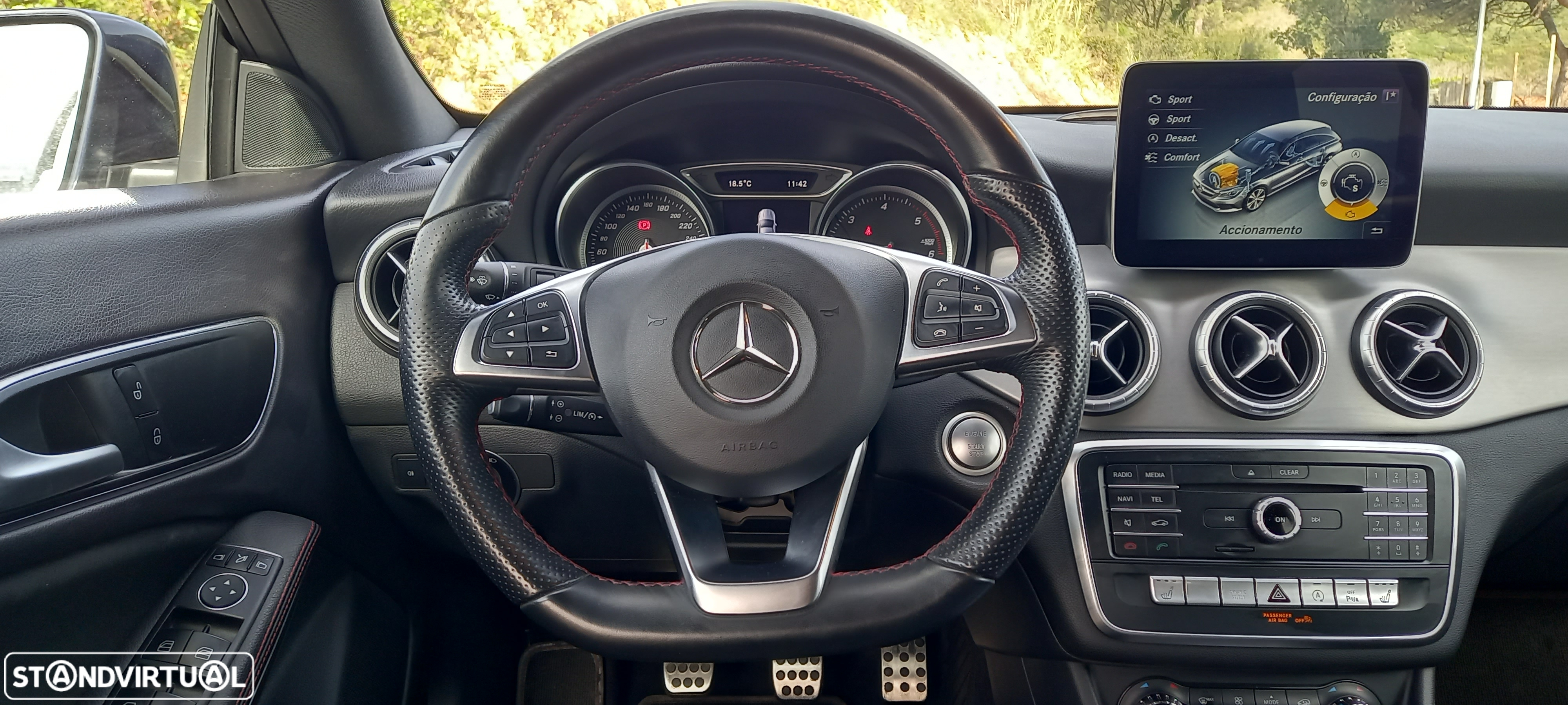 Mercedes-Benz CLA 200 d Shooting Brake AMG Line - 32