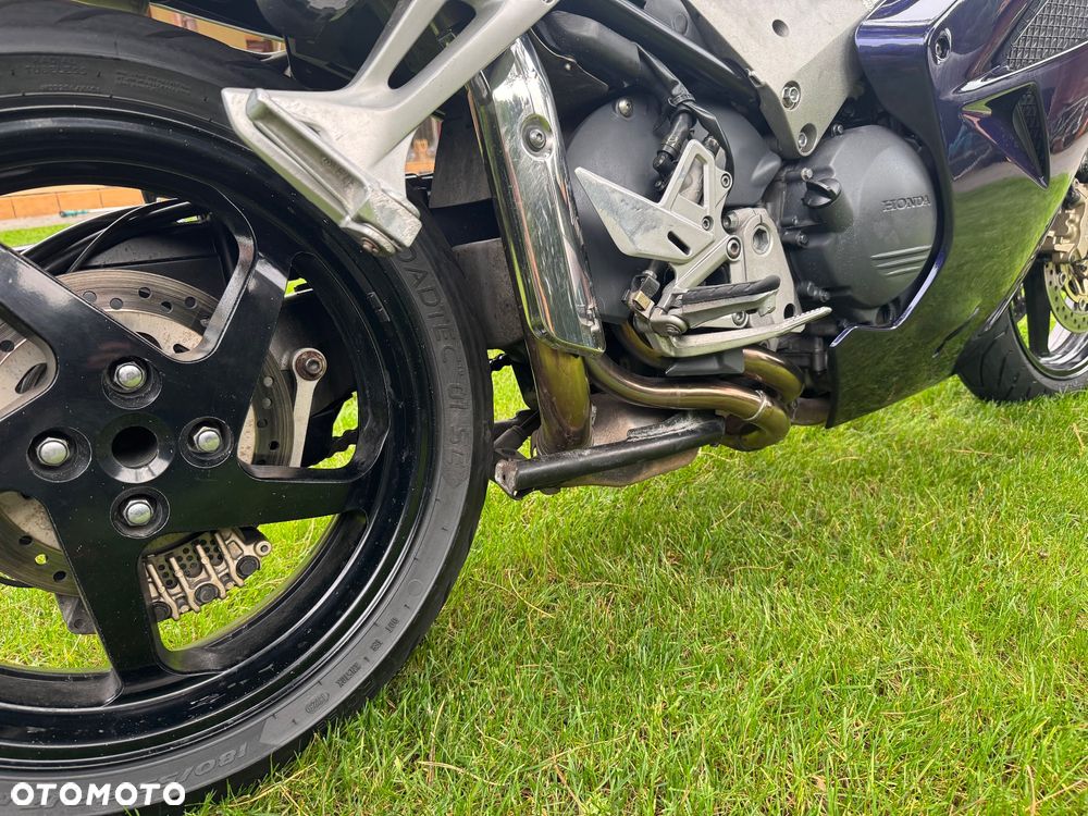 Honda VFR - 11