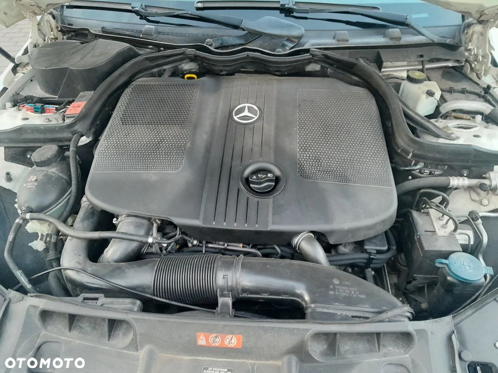 Mercedes-Benz Klasa C 220 CDI DPF Automatik BlueEFFICIENCY Avantgarde - 28