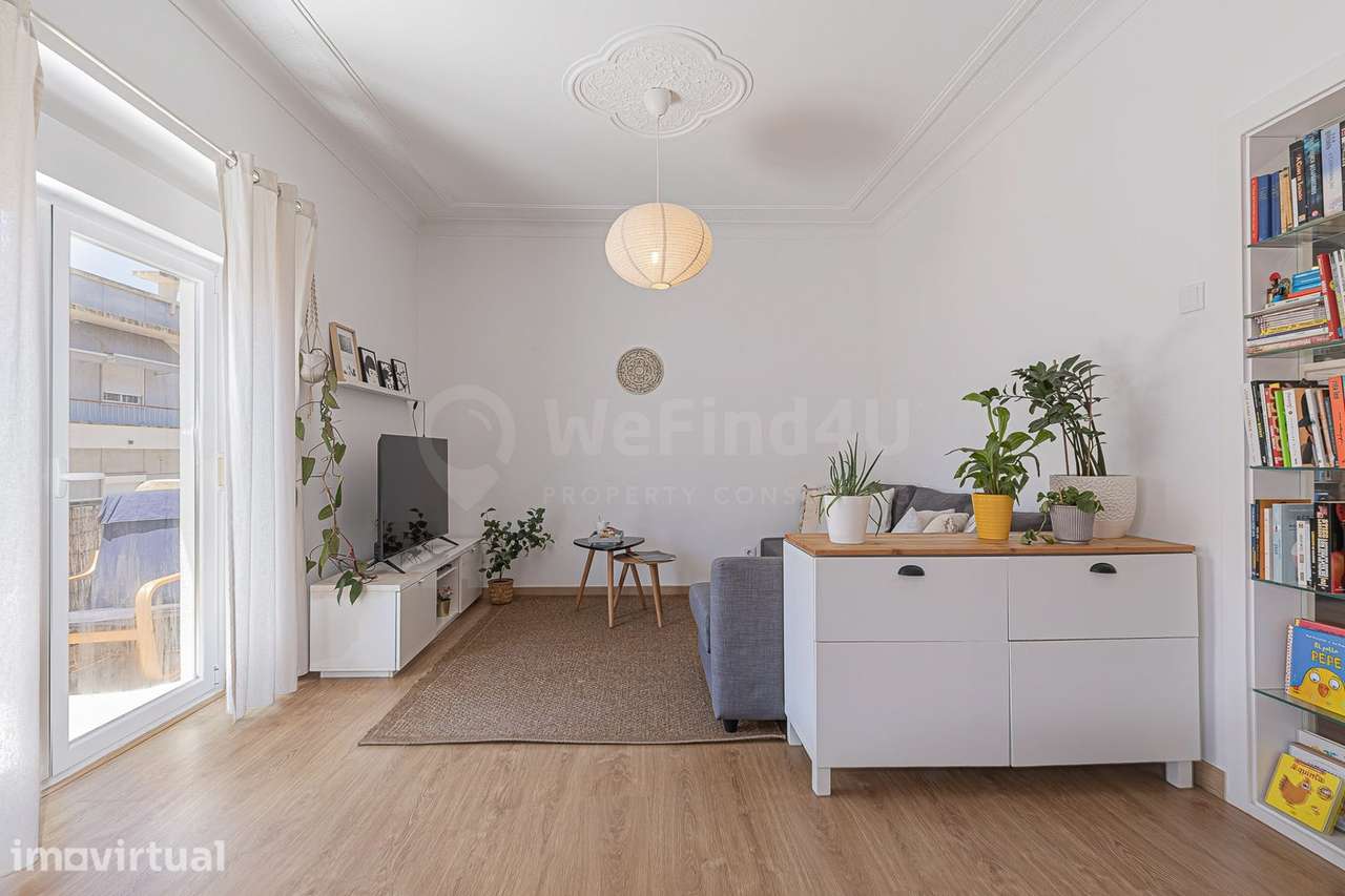 T3 Duplex totalmente remodelado na Cova da Piedade - Grande imagem: 5/60