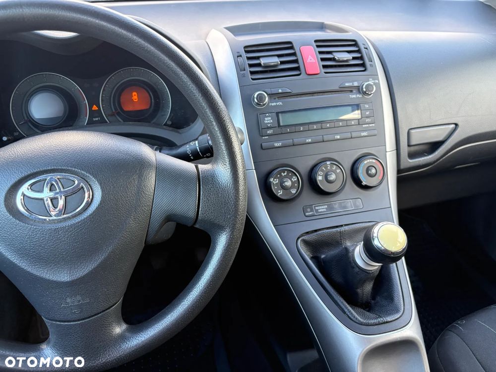 Toyota Auris 1.33 VVT-i Terra - 9