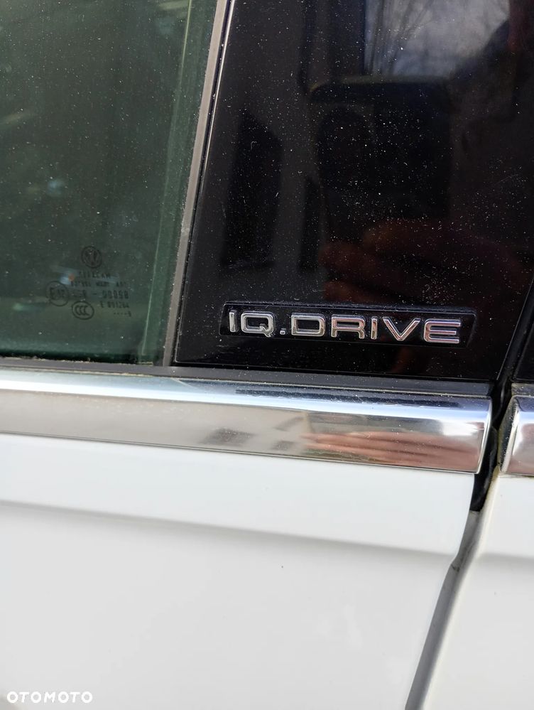 Volkswagen Tiguan 2.0 TDI SCR IQ.DRIVE - 9