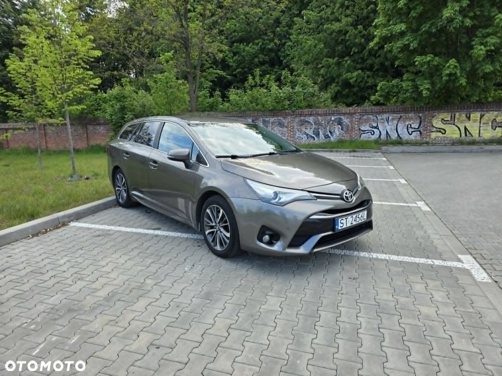 Toyota Avensis 1.8 Prestige MS - 1