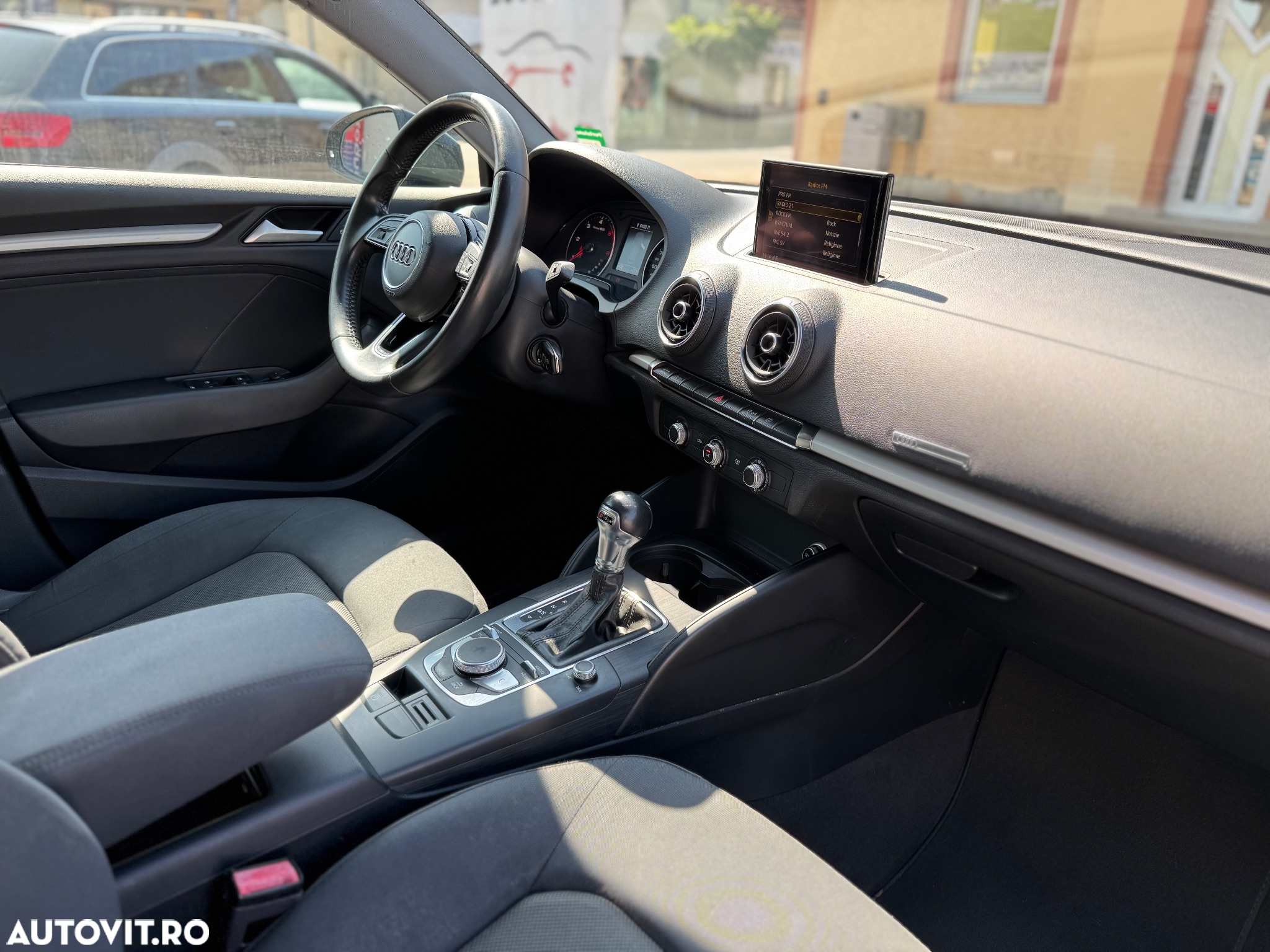 Audi A3 1.6 TDI S tronic Sport - 7