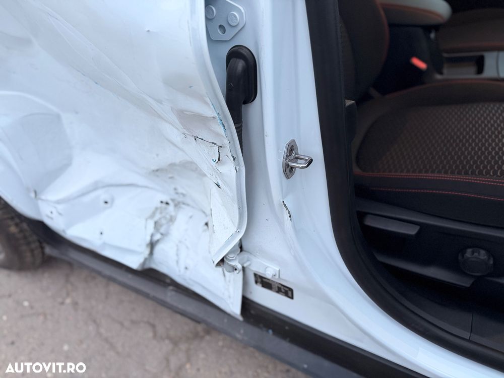 Ford Kuga 1.5 EcoBoost A8 FWD ST-Line - 29