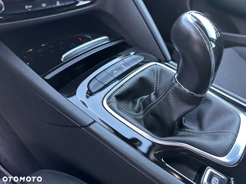 Opel Insignia - 29