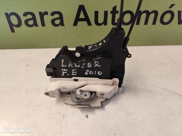 MITSUBISHI LANCER FECHADURA PORTA FRENTE ESQUERDA - F161