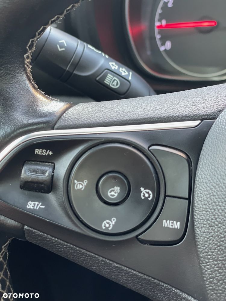 Opel Combo 1.2 Turbo Start/Stop Edition - 25