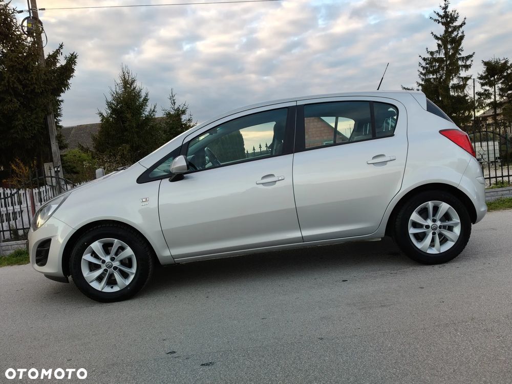 Opel Corsa 1.4 16V Energy - 9