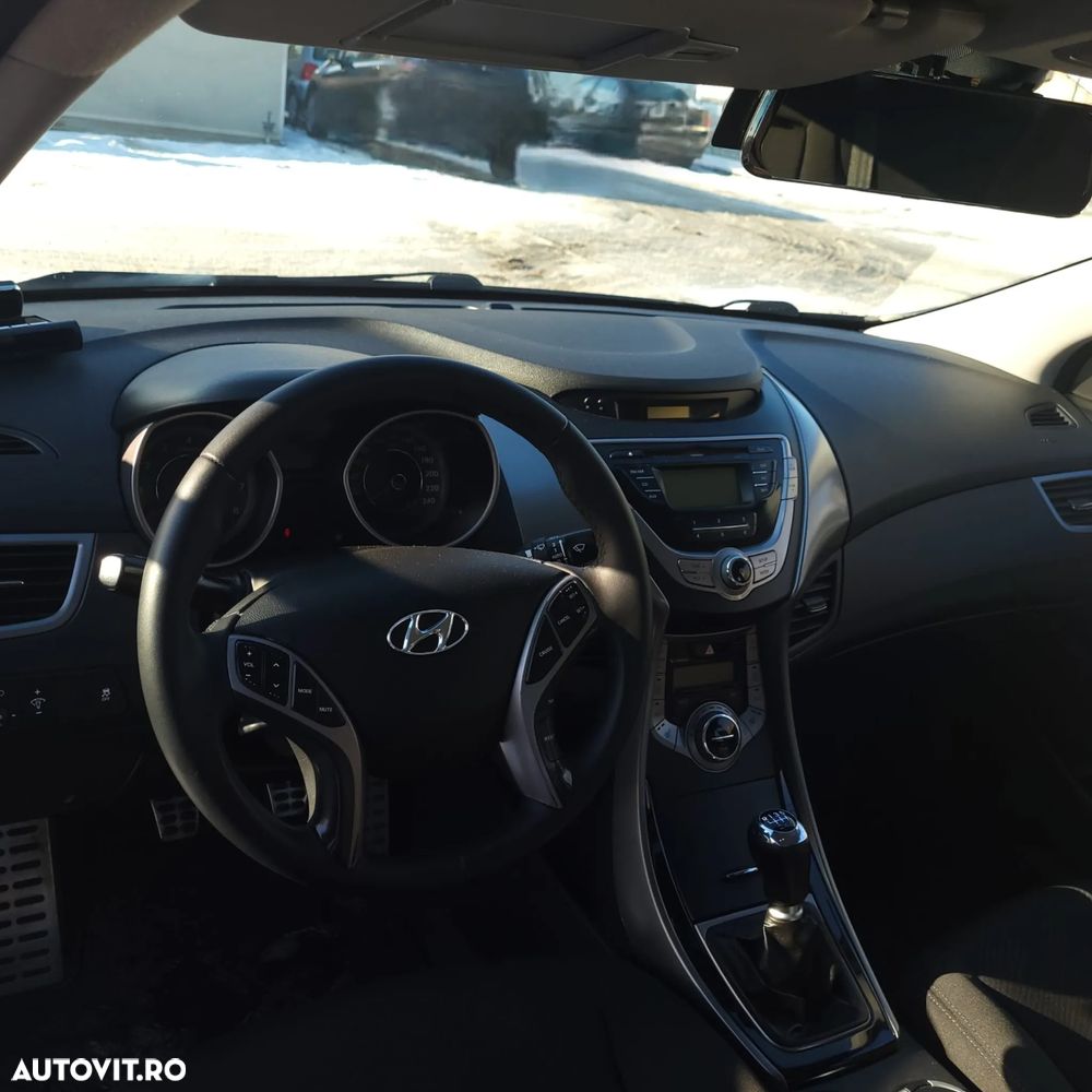 Hyundai Elantra 1.6 MPi Highway - 6
