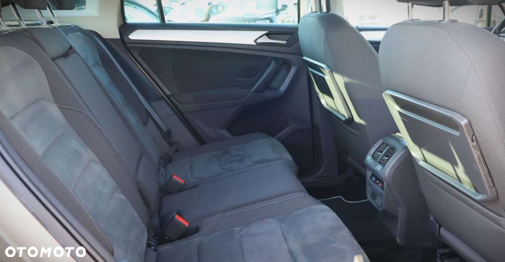Volkswagen Tiguan - 19
