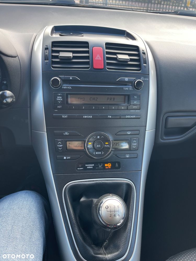 Toyota Auris - 15