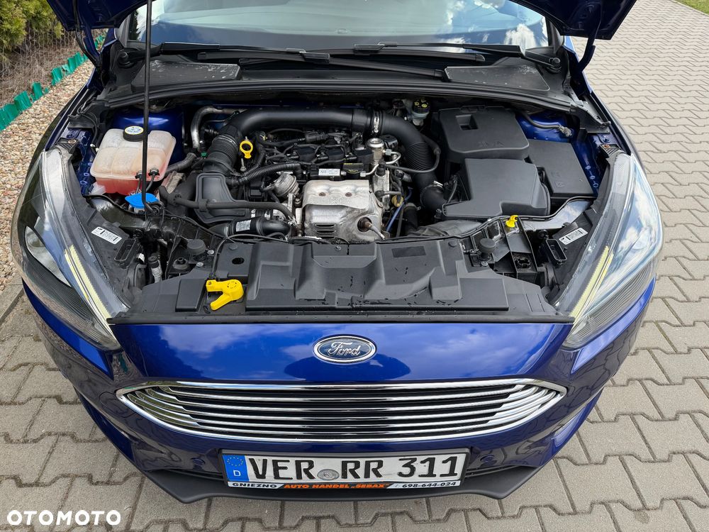 Ford Focus 1.0 EcoBoost Titanium - 11