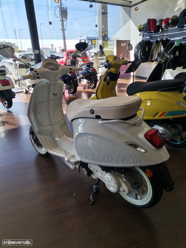 Vespa Sprint Justin Bieber - 5