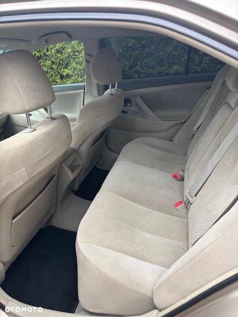 Toyota Camry - 3