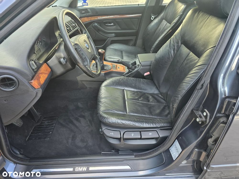 BMW Seria 5 520i - 18