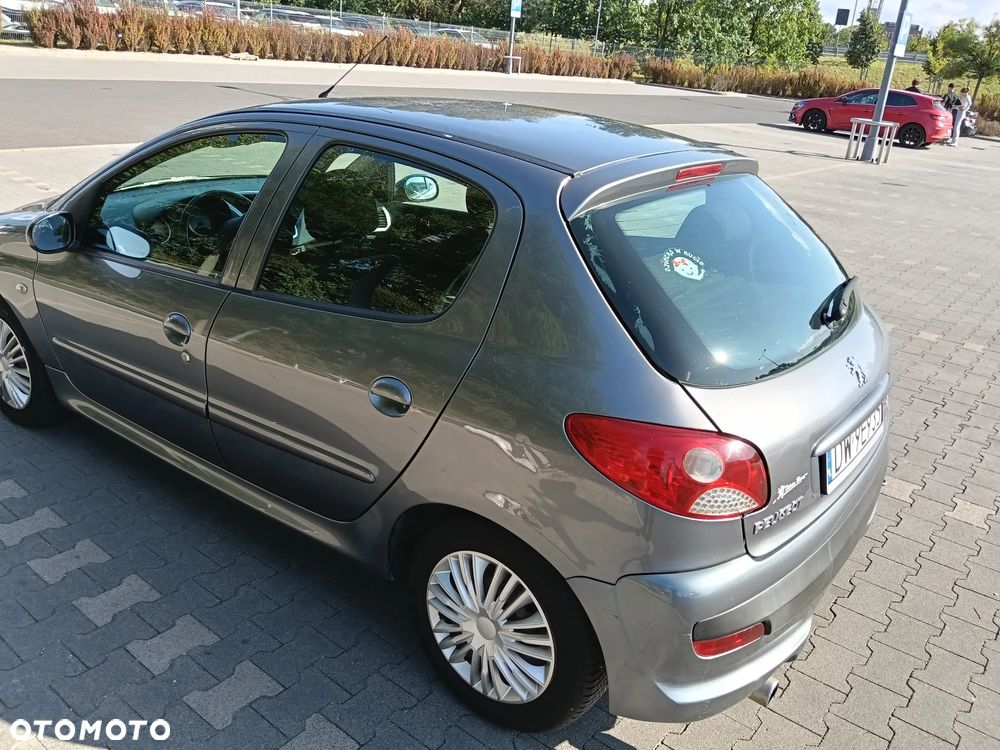 Peugeot 206 2009 photo 2