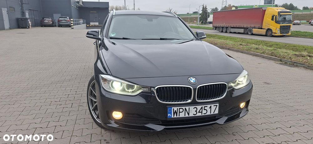 BMW Seria 3 318d - 25