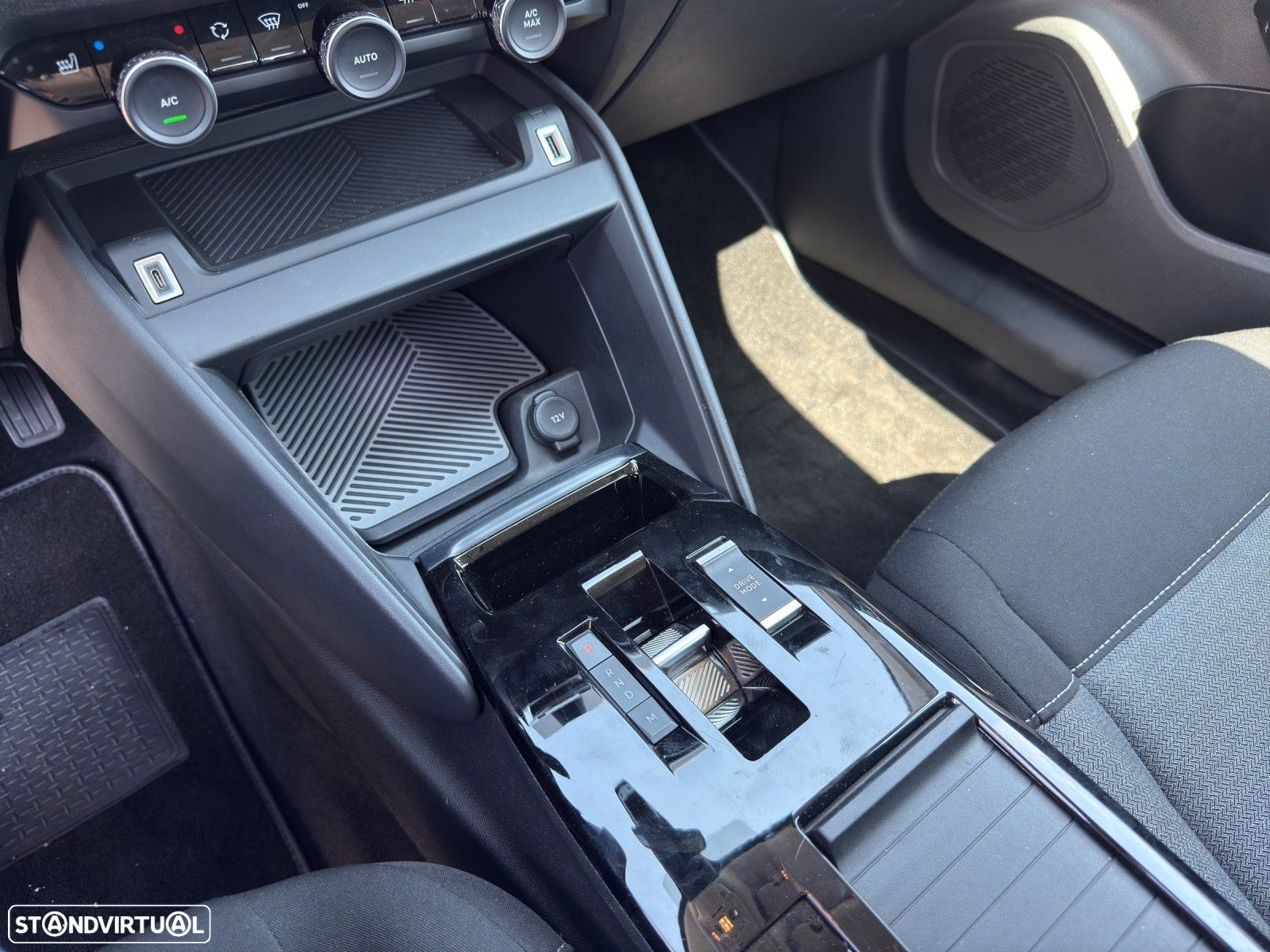 Citroën C4 PureTech 130 Stop&Start EAT8 FEEL PACK - 10
