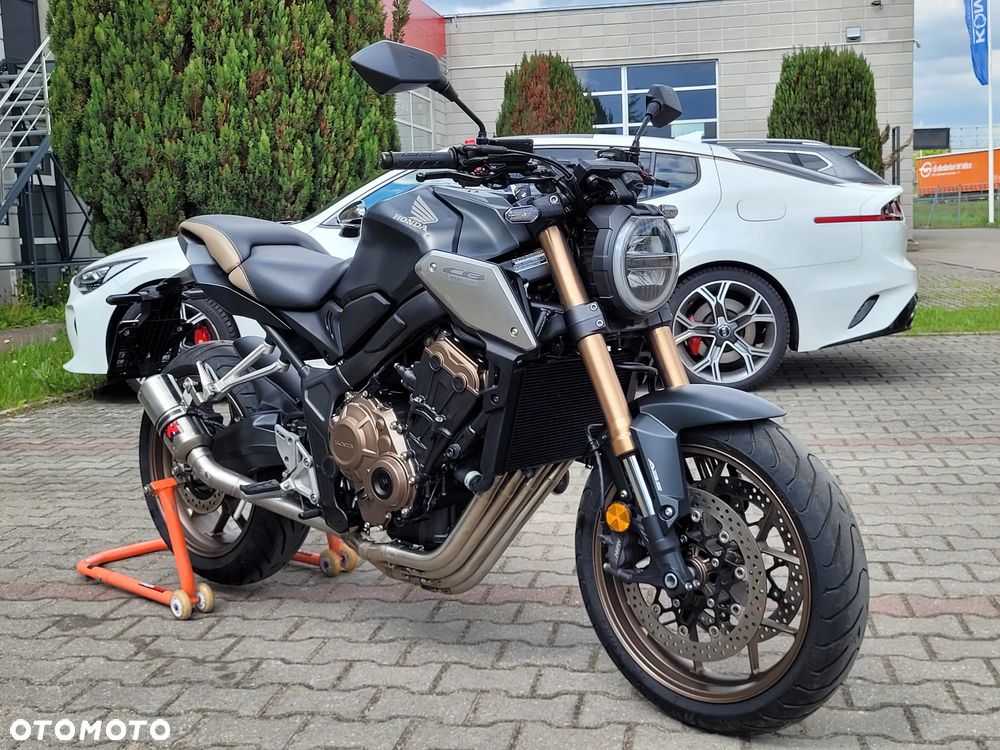 Honda CB - 23