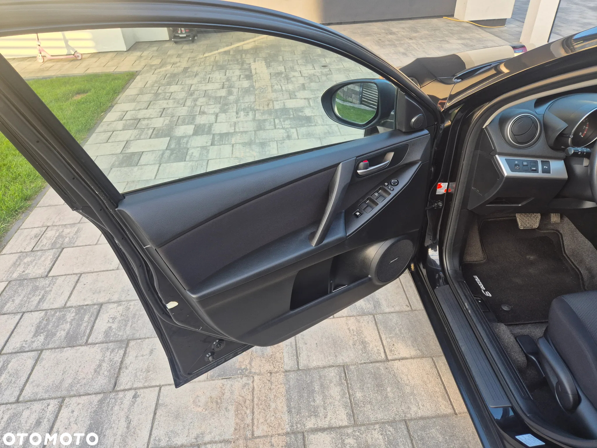 Mazda 3 2.0 Sport - 9