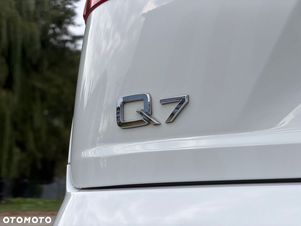 Audi Q7 - 10
