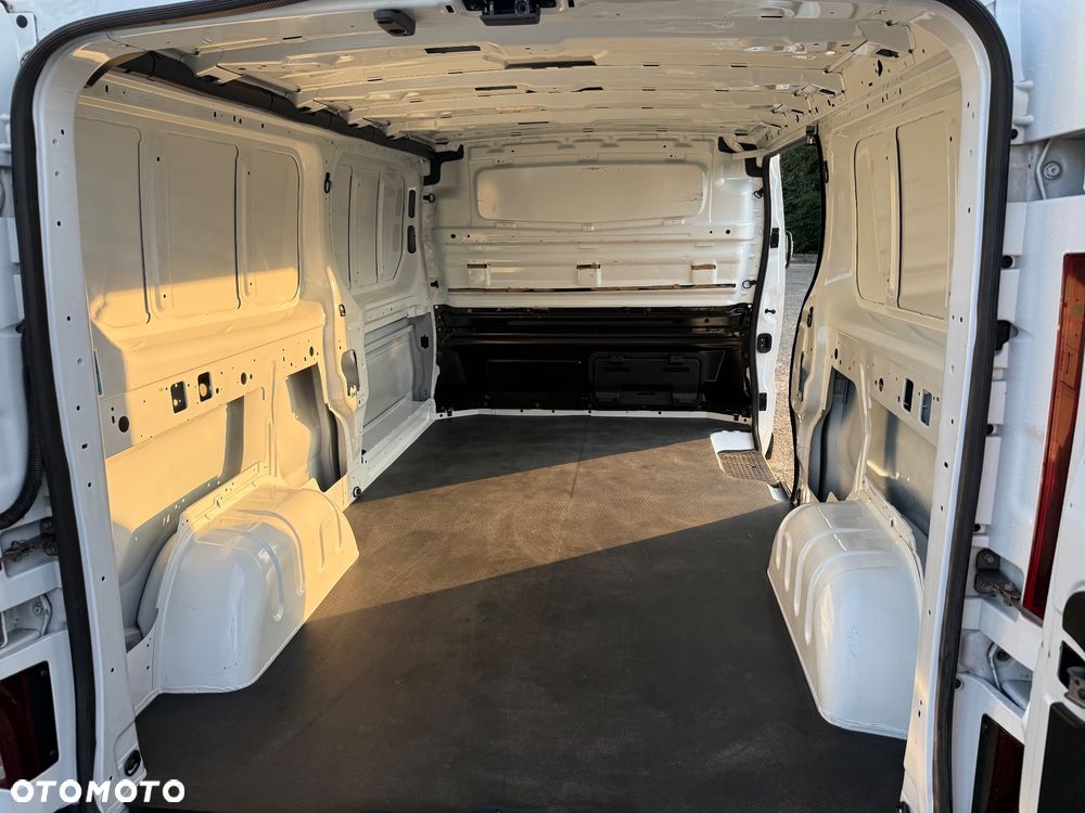 Renault Trafic - 10