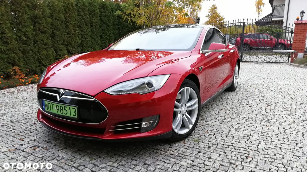 Tesla Model S 85 - 2
