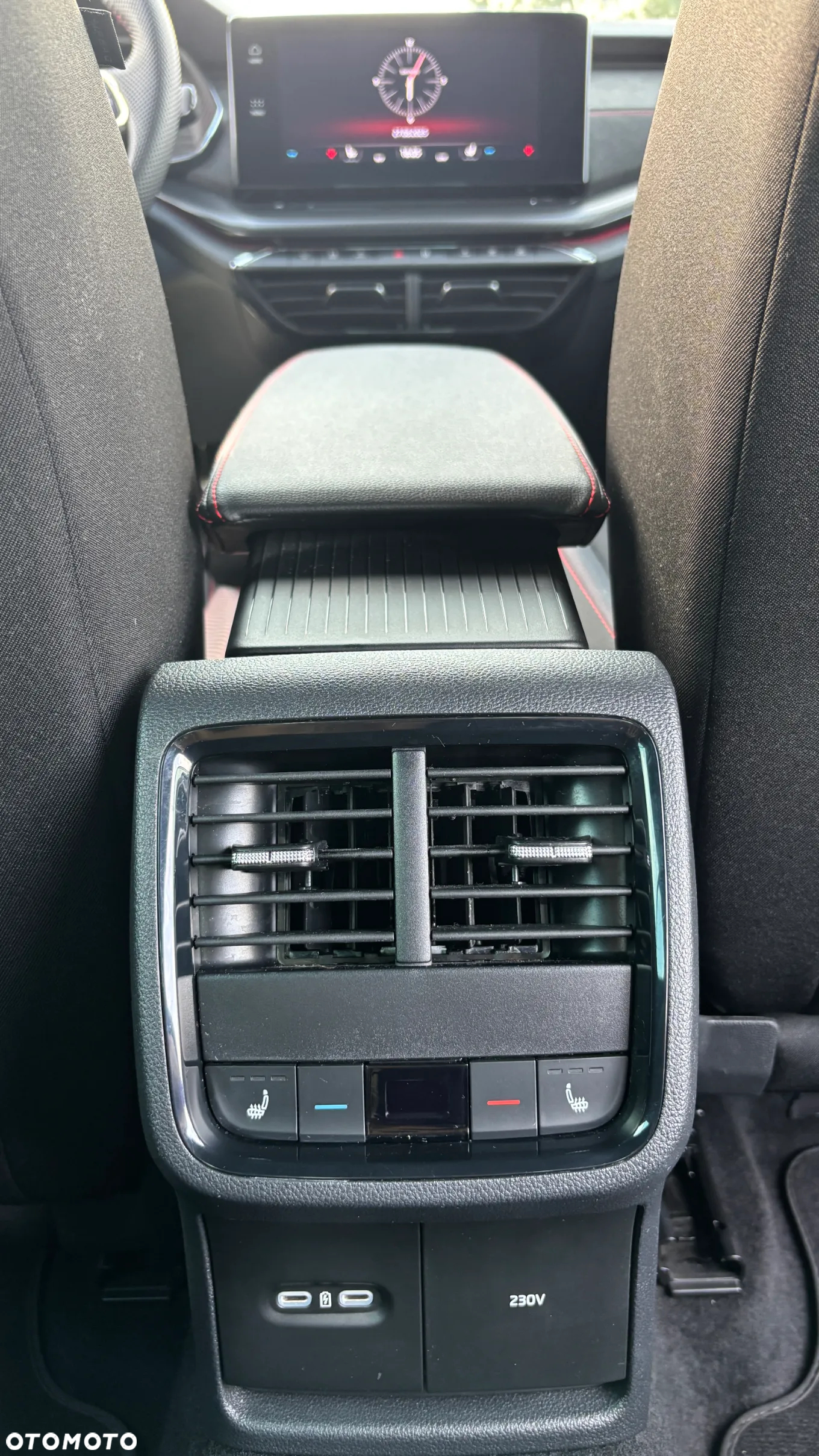 Skoda Octavia 2.0 TSI RS DSG - 17