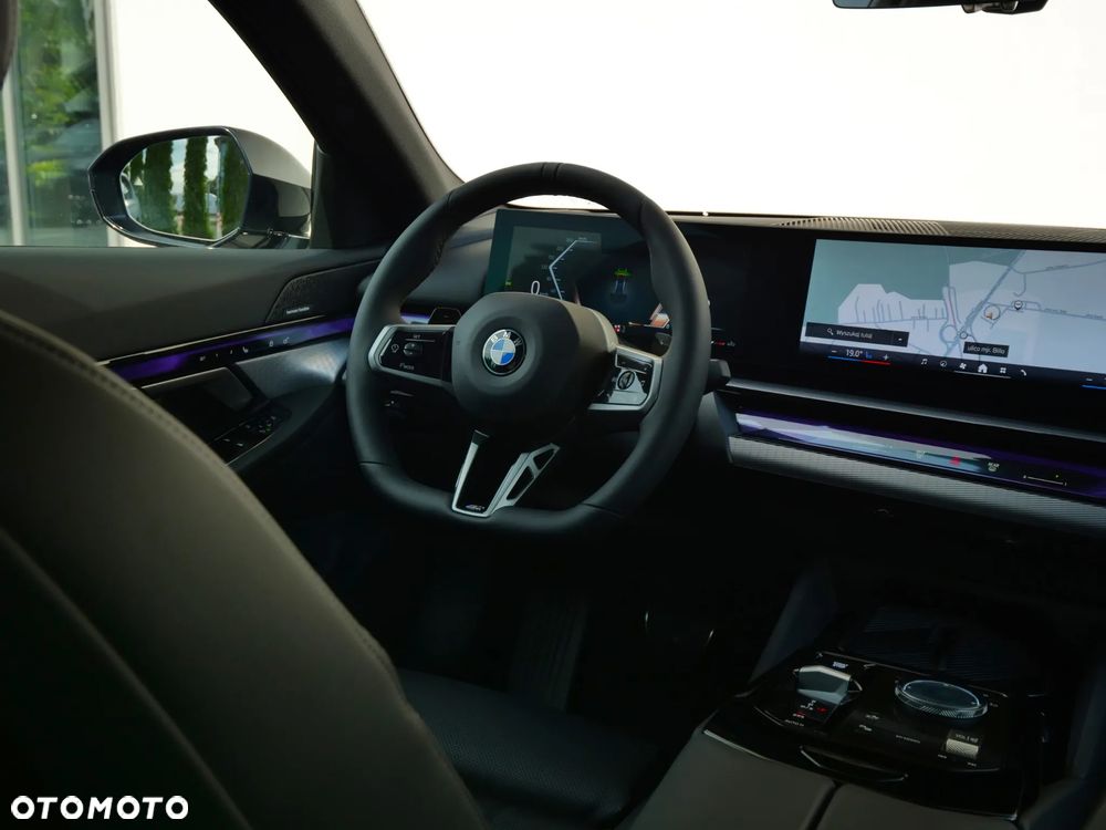 BMW Seria 5 520d xDrive - 16